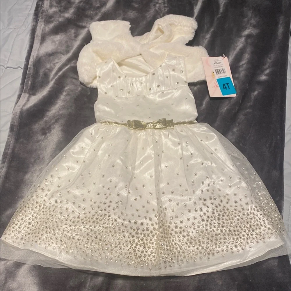 Jona Michelle, Elegant Ivory dress with Gold Bow.